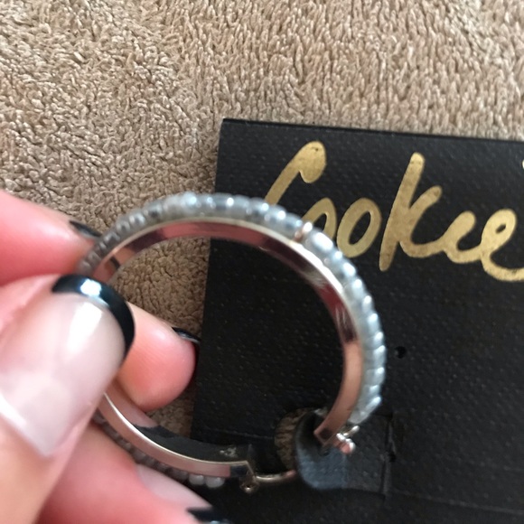 Cookie Lee Earrings - Picture 3 of 6